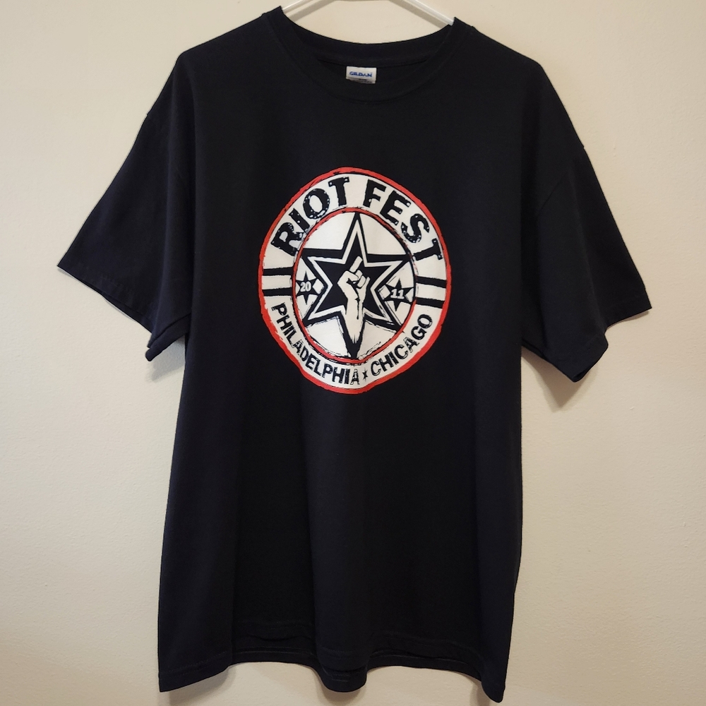 Black Riotfest Philadelphia Chicago Graphic Tshirt